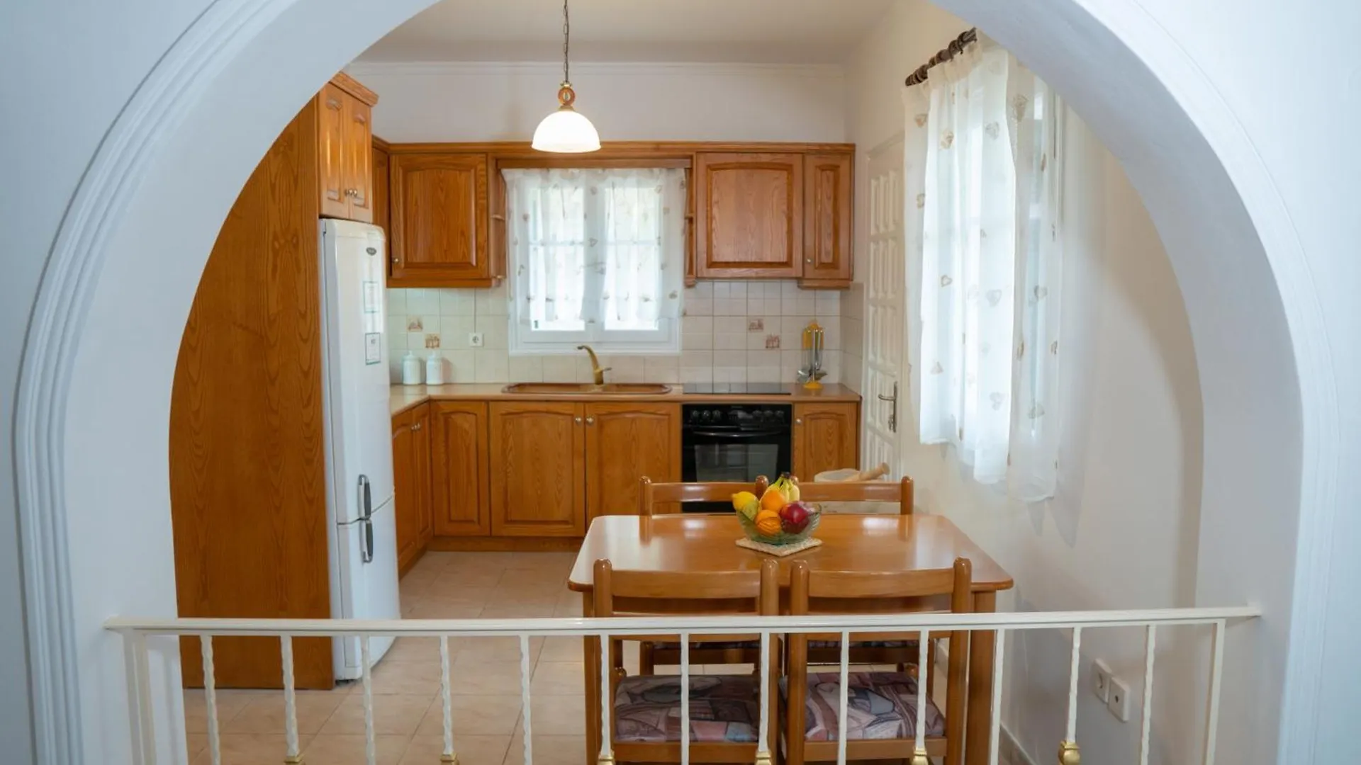 Bay View Villa Kourouklata