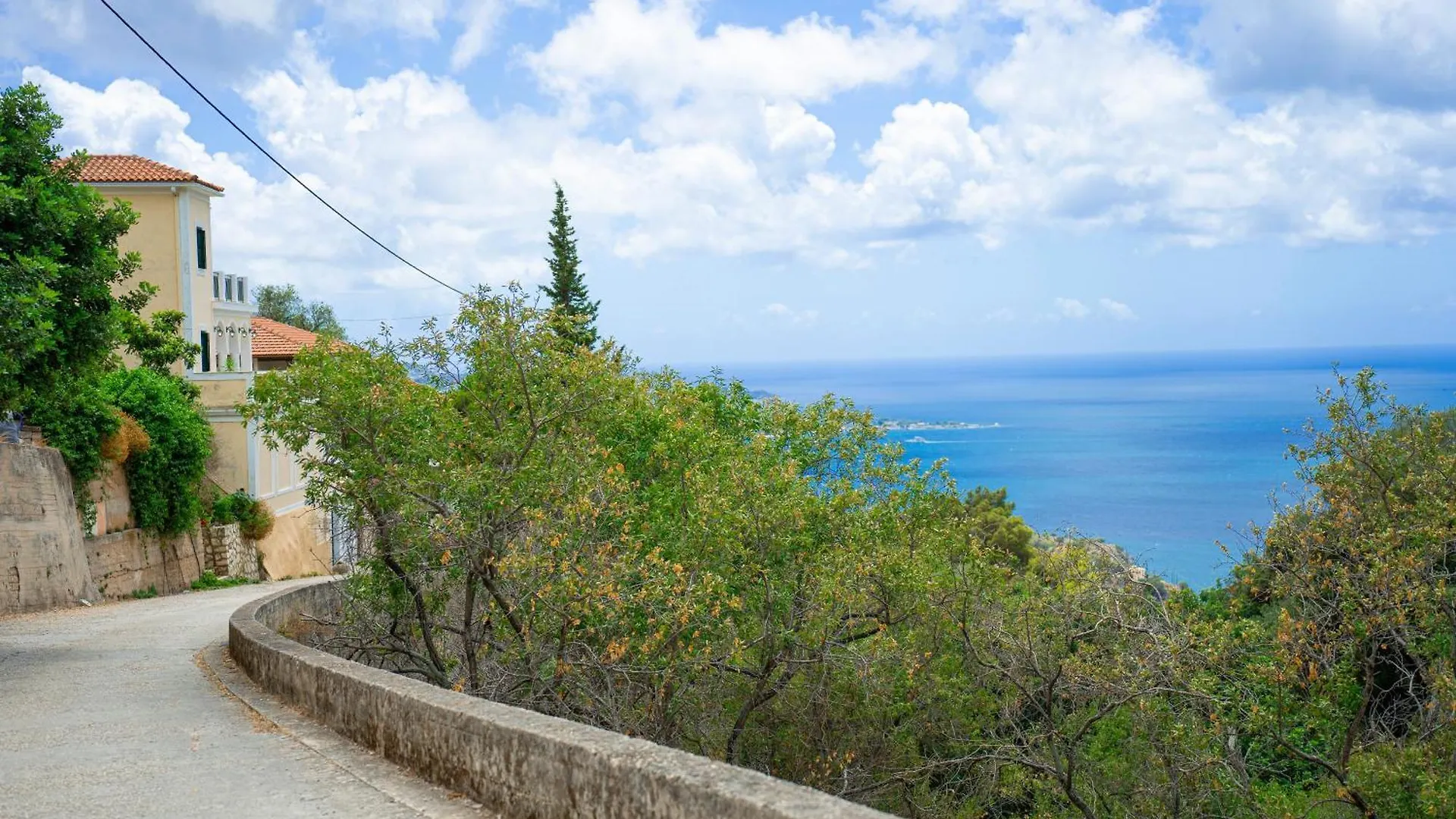 Bay View Villa Kourouklata
