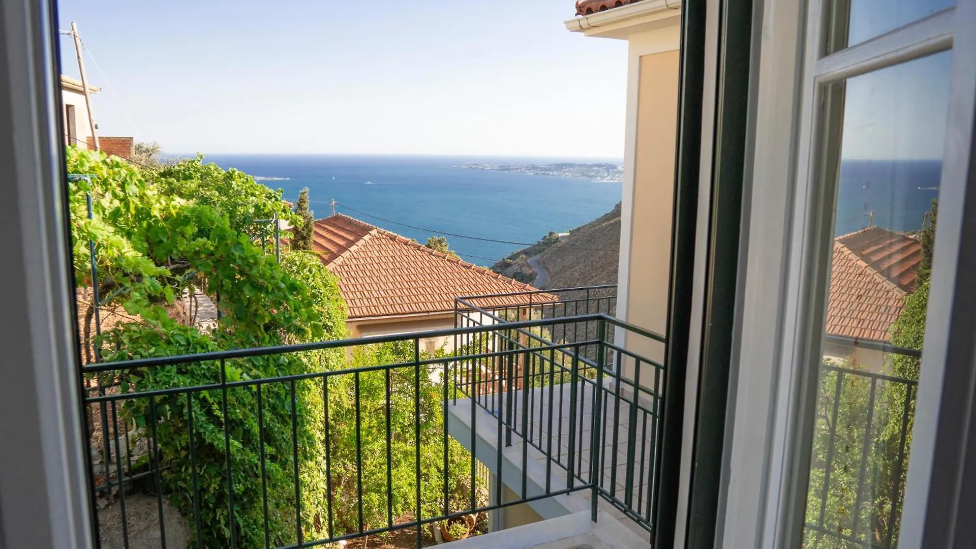 Bay View Villa Kourouklata 0*,  Greece