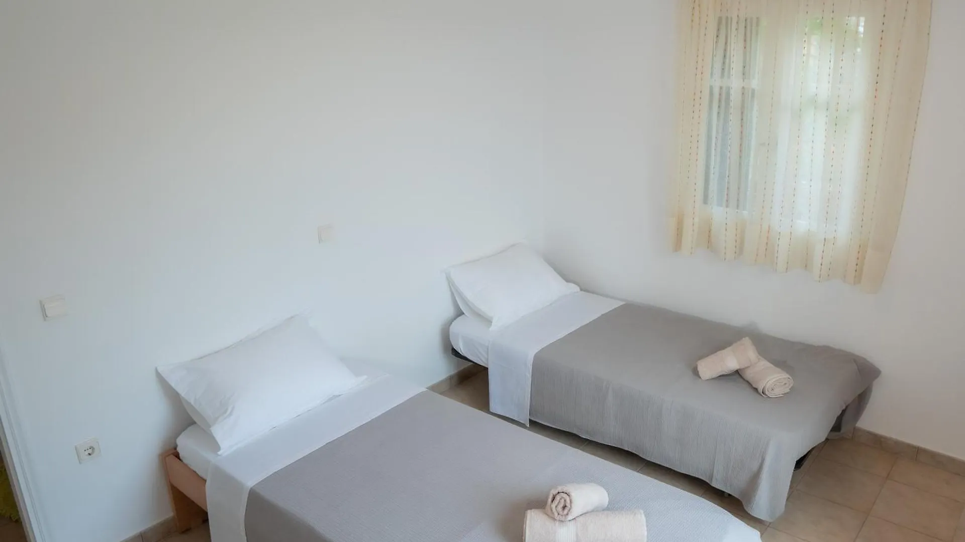 Bay View Villa Kourouklata