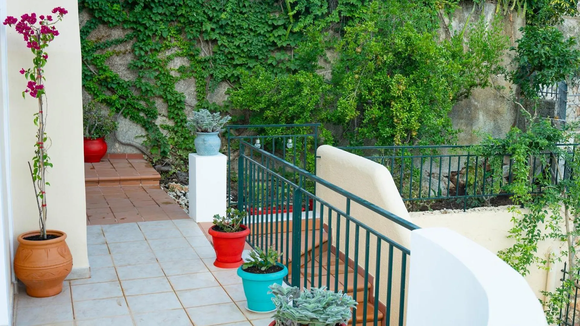 Bay View Villa Kourouklata 0*,
